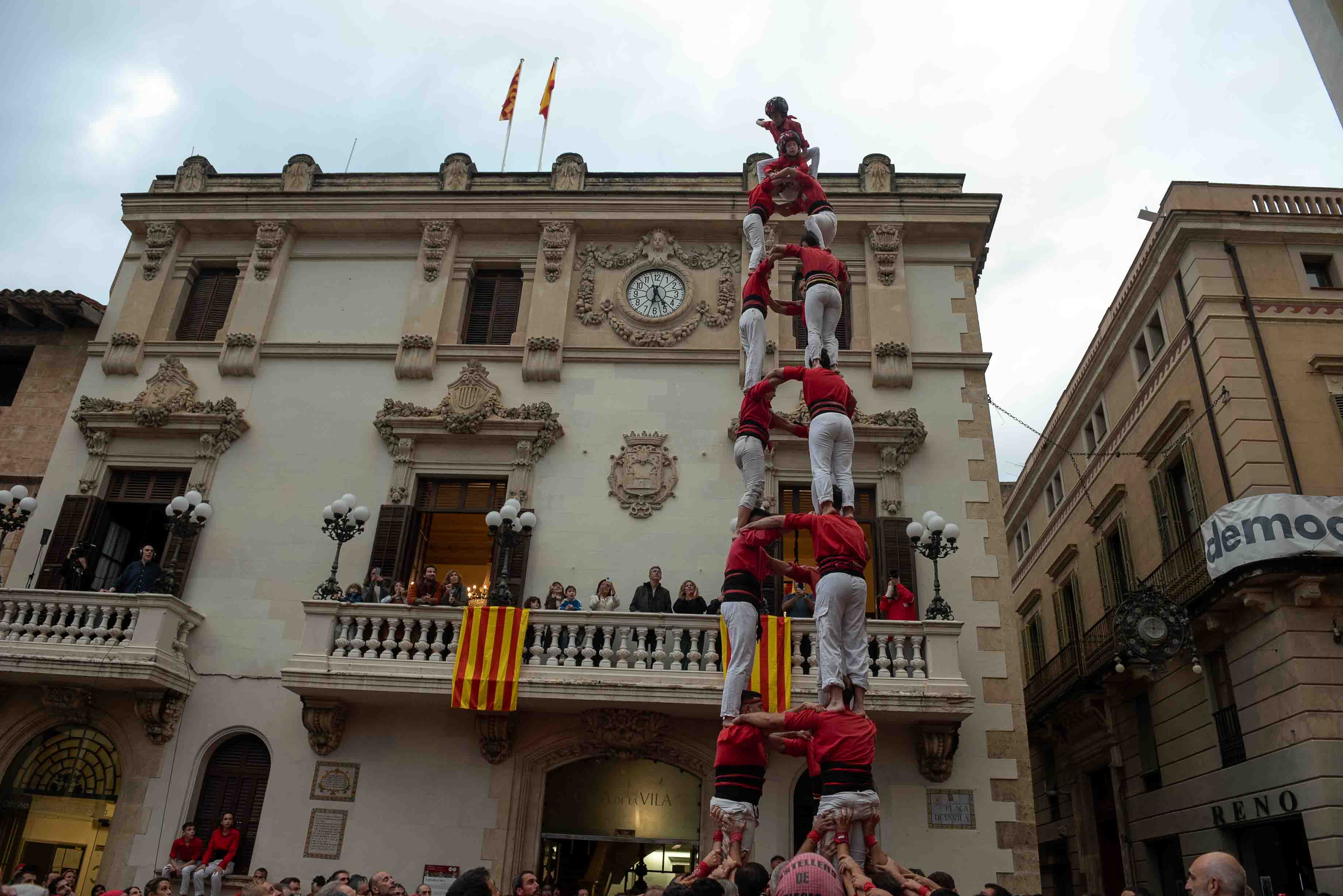 Roser (@tomas.cajueiro)10