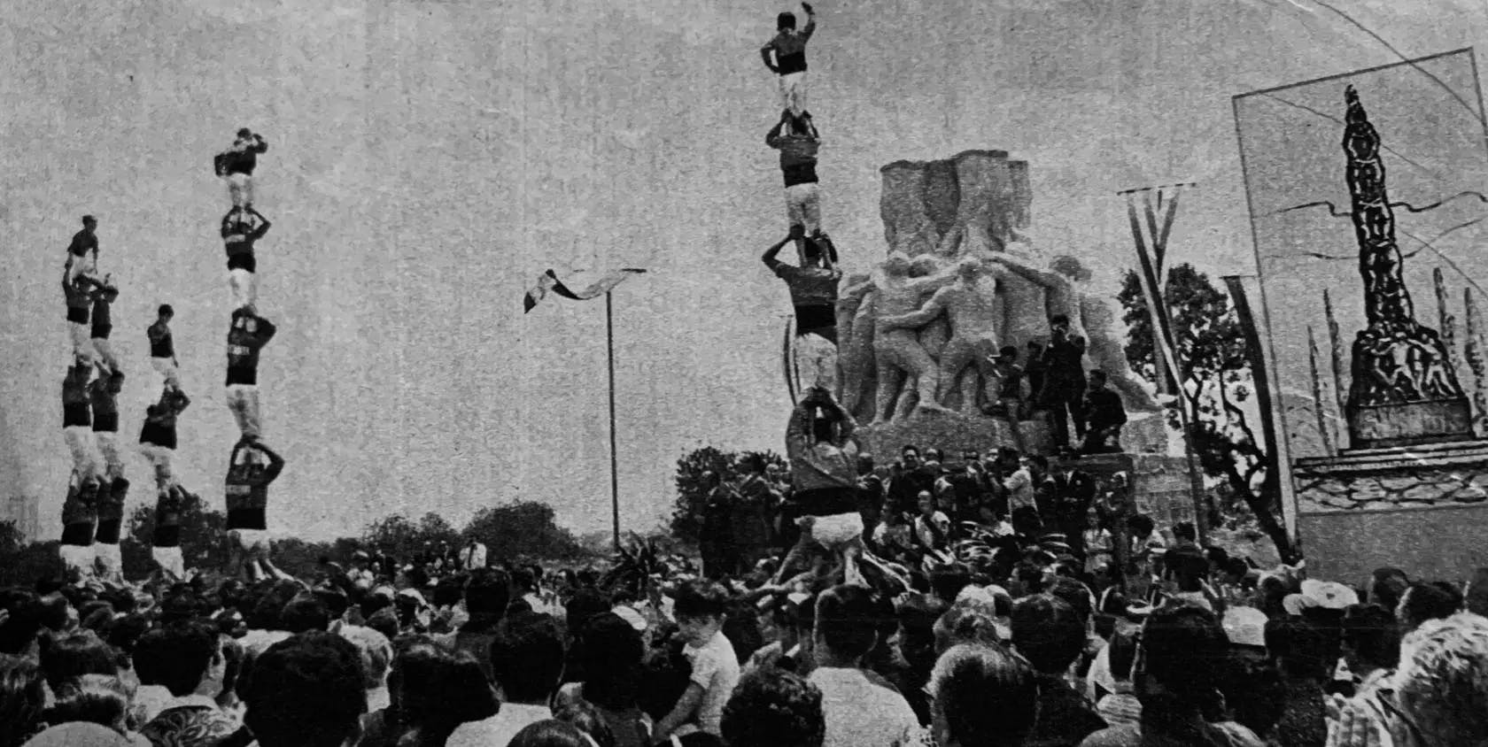 Primer Pilar de 4. 8 de juny de 1969.Inaugiració de la base al Monument dels Castellers